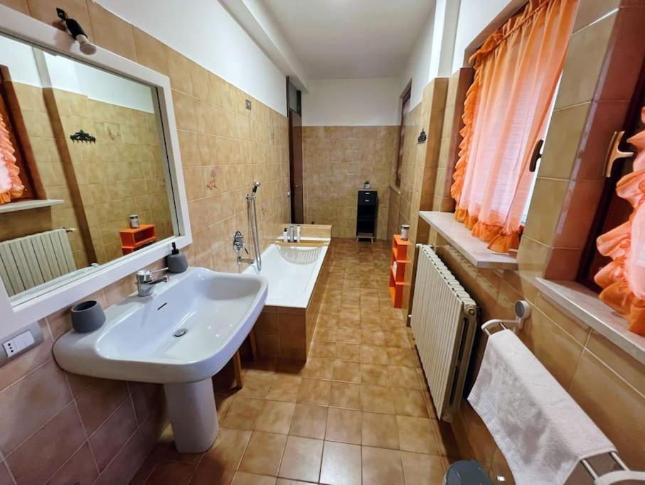 Business And Family House Con 3 Camere Da Letto ベルガモ エクステリア 写真