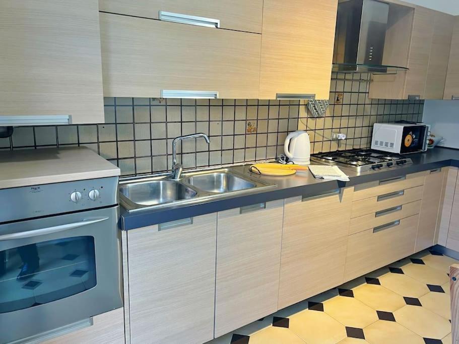 Business And Family House Con 3 Camere Da Letto ベルガモ エクステリア 写真